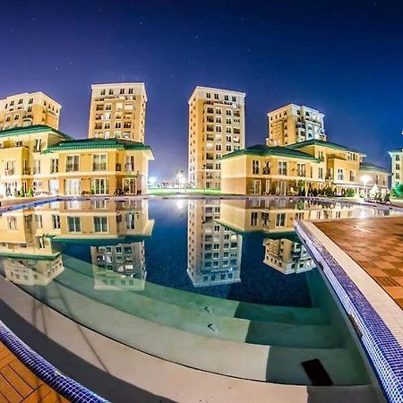 Modern Apartment With Pool In North Bucharest Cretuleasca Luaran gambar
