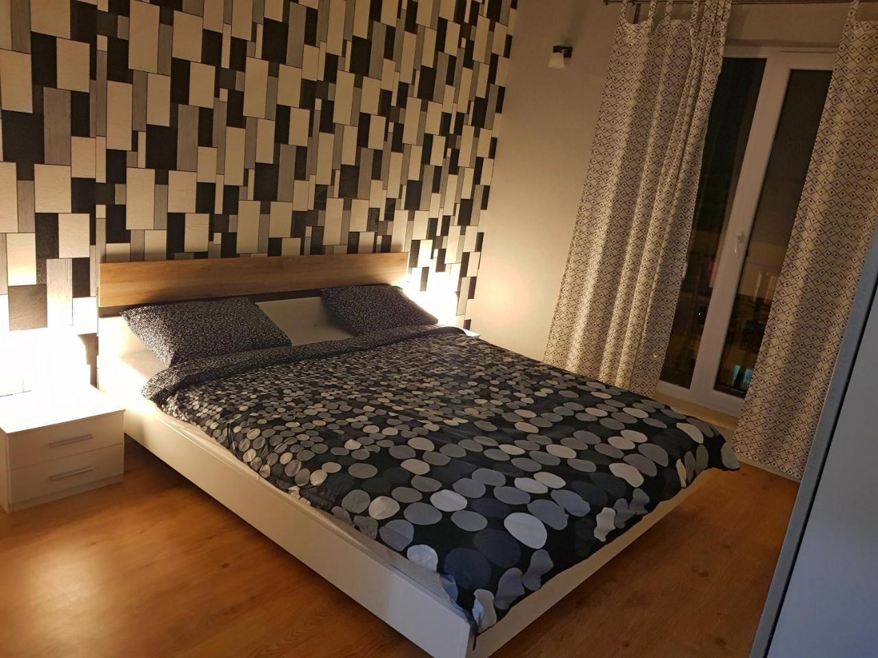 Modern Apartment With Pool In North Bucharest Cretuleasca Luaran gambar