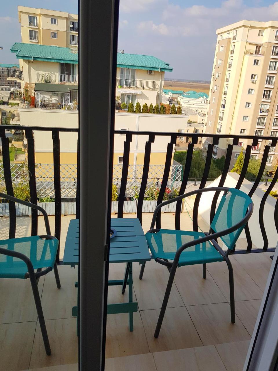 Modern Apartment With Pool In North Bucharest Cretuleasca Luaran gambar