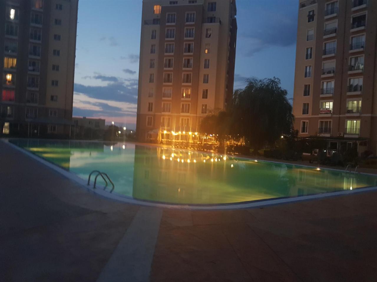 Modern Apartment With Pool In North Bucharest Cretuleasca Luaran gambar